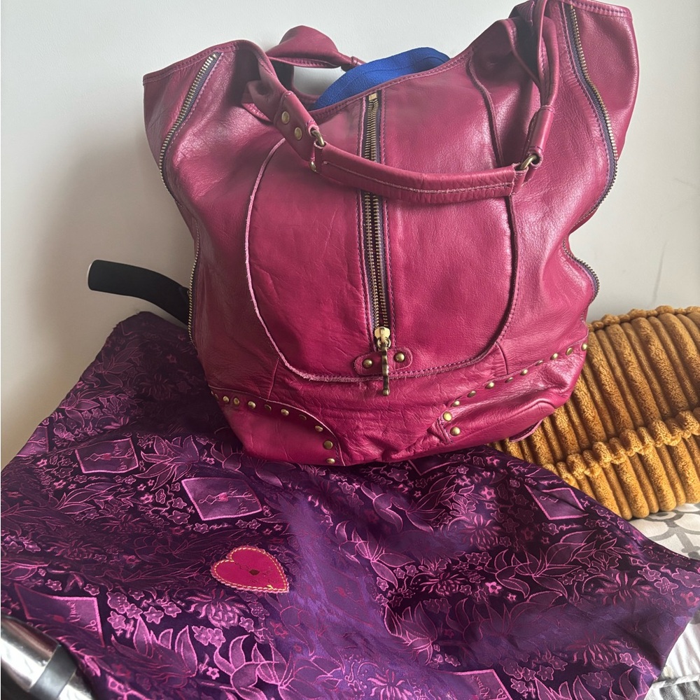 Ipanema Fuchsia Leather Shoulder Bag